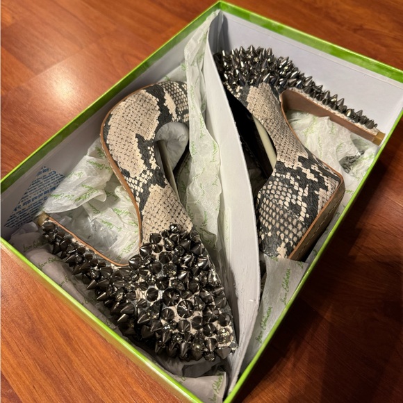 Sam Edelman Lorissa Studded Heels - Picture 4 of 4